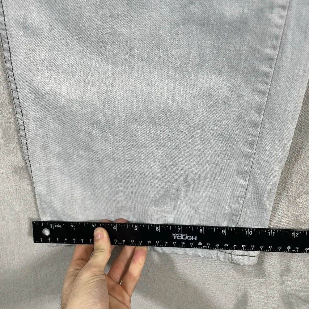 Levis item good